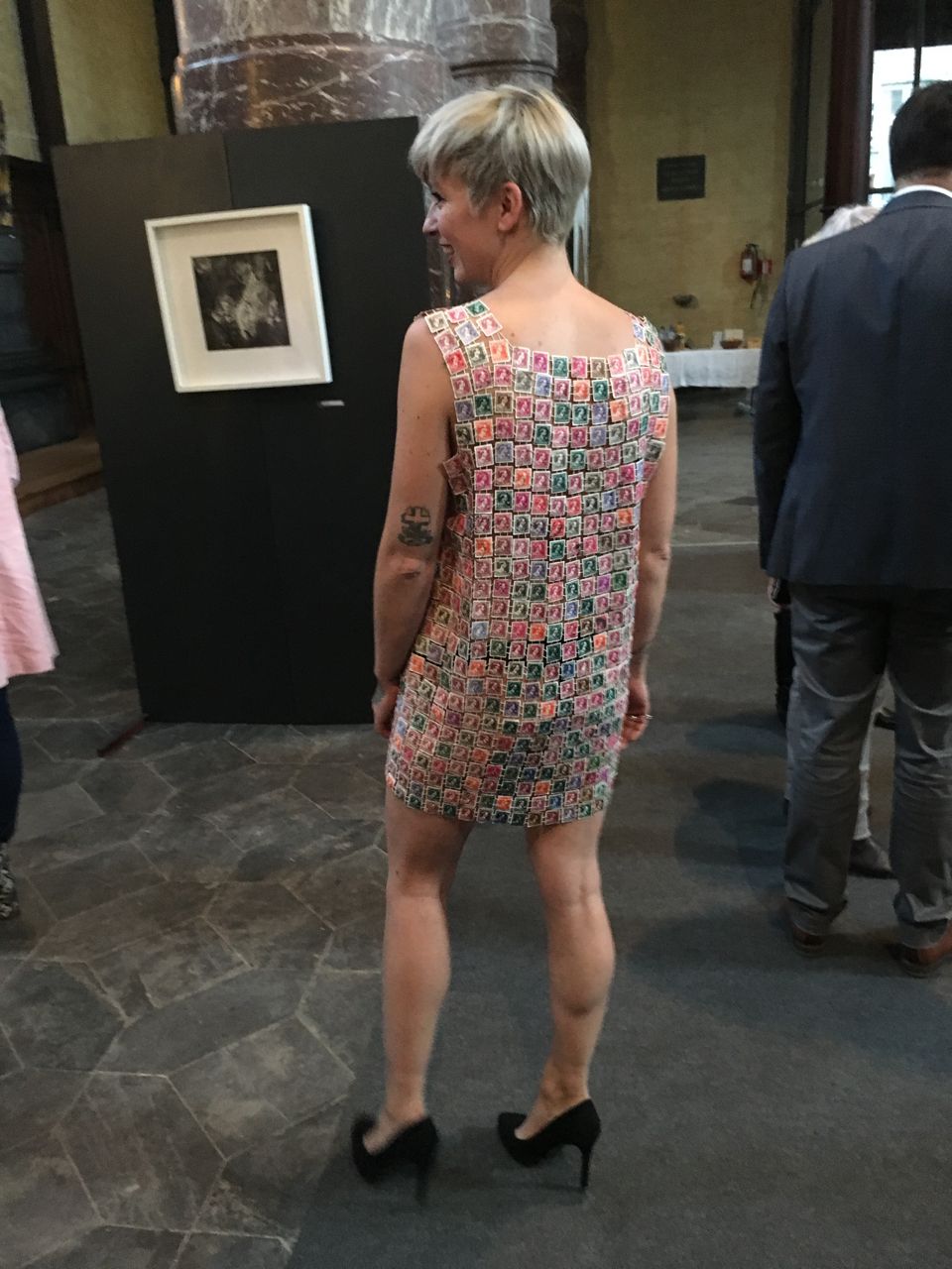 Robe « Timbres Léopold 3 » de Bernard Boigelot