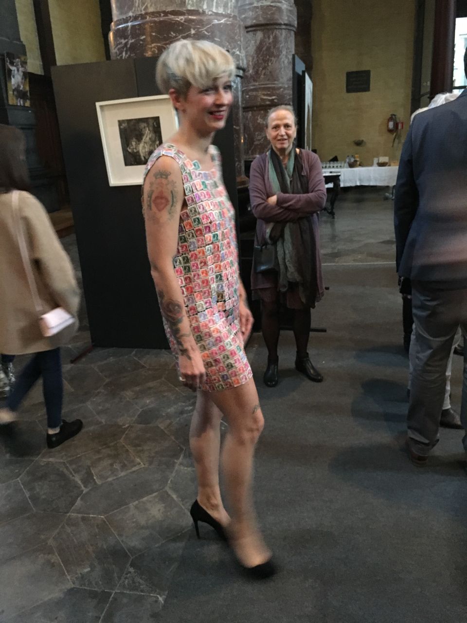 Robe « Timbres Léopold 3 » de Bernard Boigelot